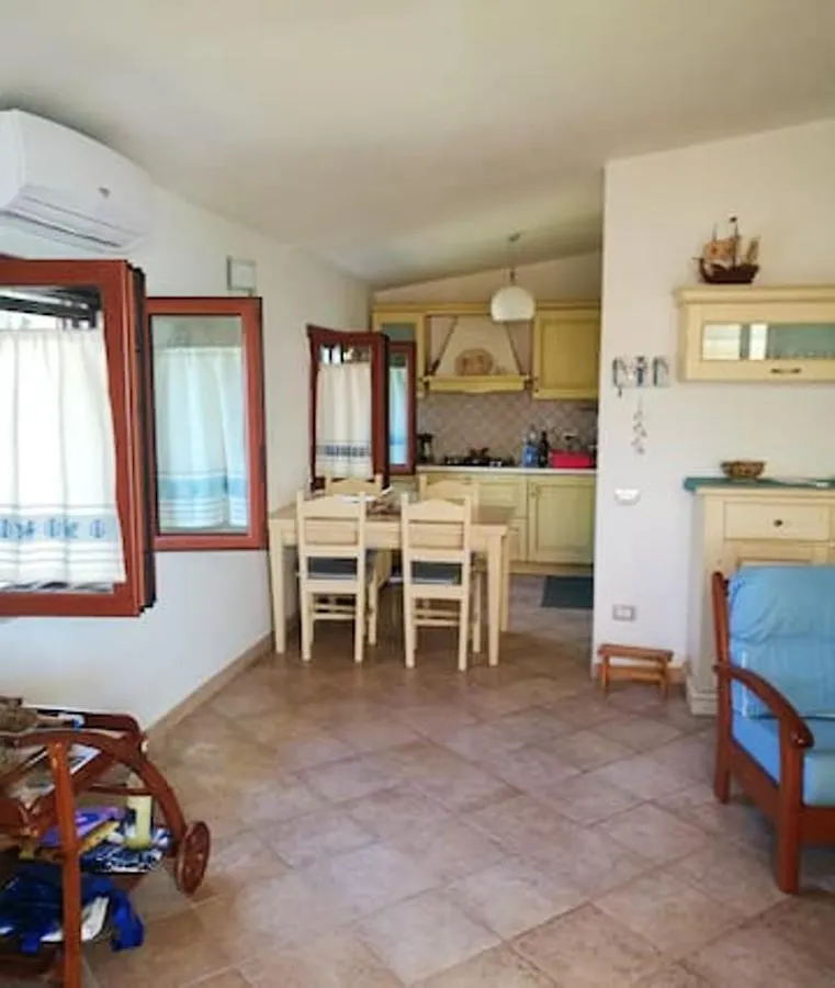 Elegant Villa In Magomadas With Sea View Itália